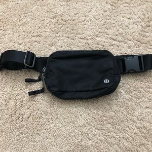 Black Lululemon fanny pack